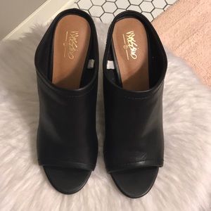 (Never Worn!) Mossimo Black Leather Heeled Mules
